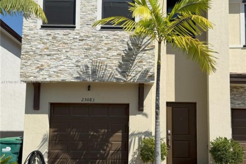 Touwnhouse à vendre à Homestead, Floride: 4 chambres, 179.86 m2 № 1701210 - photo 2