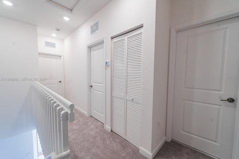 Touwnhouse à vendre à Homestead, Floride: 3 chambres, 129.41 m2 № 2255107 - photo 13