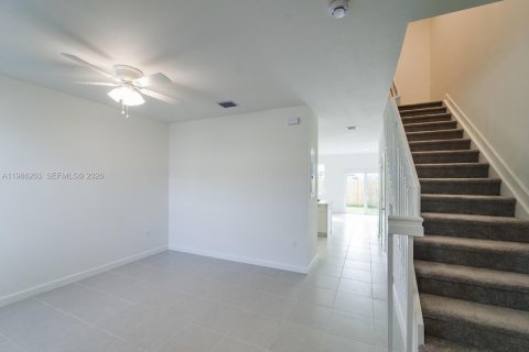 Touwnhouse à vendre à Homestead, Floride: 3 chambres, 129.41 m2 № 2255107 - photo 2