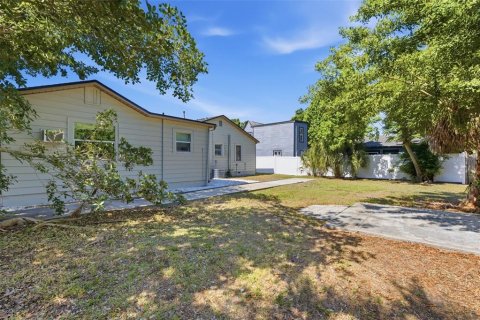 Villa ou maison à louer à Gulfport, Floride: 3 chambres, 134.99 m2 № 2112000 - photo 29