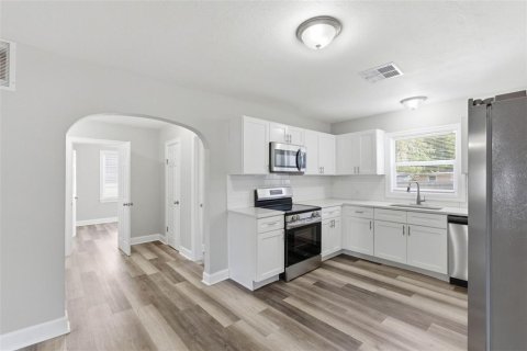 Villa ou maison à louer à Gulfport, Floride: 3 chambres, 134.99 m2 № 2112000 - photo 6