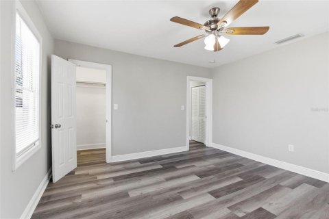 Villa ou maison à louer à Gulfport, Floride: 3 chambres, 134.99 m2 № 2112000 - photo 21