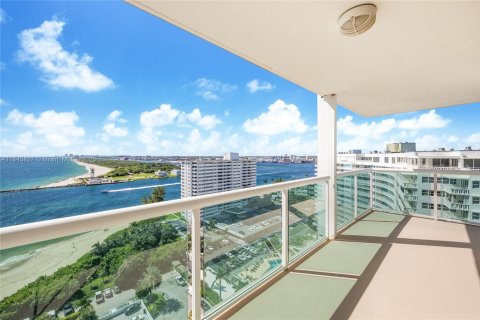 Condo in Fort Lauderdale, Florida, 3 bedrooms  № 2018359 - photo 8
