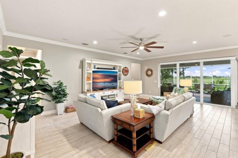 House in Port St. Lucie, Florida 3 bedrooms, 231.14 sq.m. № 2350438 - photo 6
