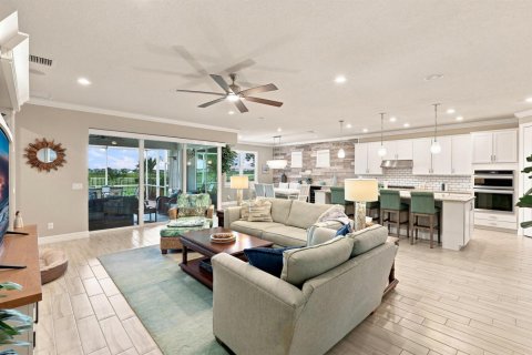 House in Port St. Lucie, Florida 3 bedrooms, 231.14 sq.m. № 2350438 - photo 9