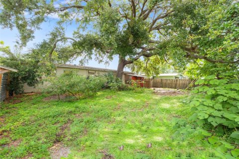 House in Saint Petersburg, Florida 3 bedrooms, 95.88 sq.m. № 1848222 - photo 25