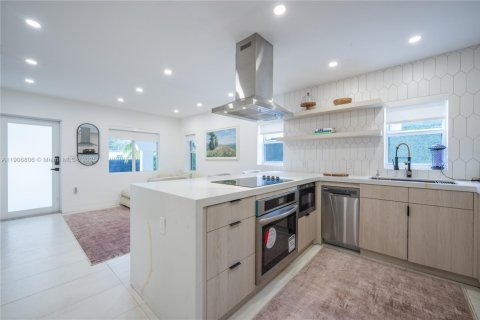Casa en Miami, Florida 3 dormitorios № 2015705