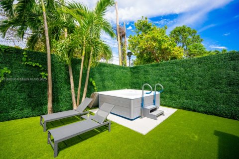 Casa en venta en Miami, Florida, 3 dormitorios № 2015705 - foto 30