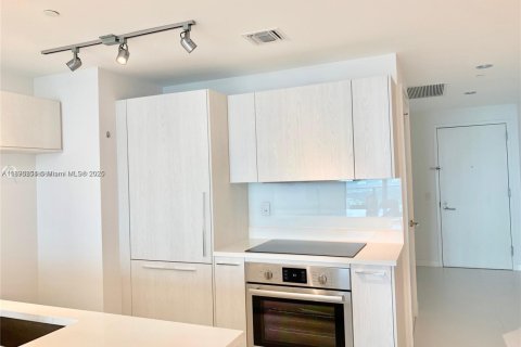 Copropriété à louer à Miami, Floride: 2 chambres, 106 m2 № 1955268 - photo 9