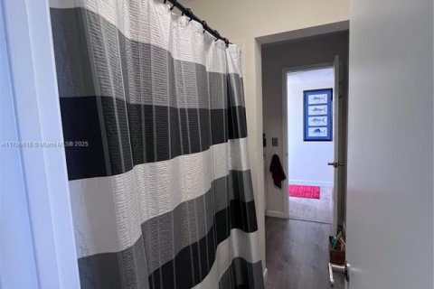 Condo in Homestead, Florida, 1 bedroom  № 1862776 - photo 24