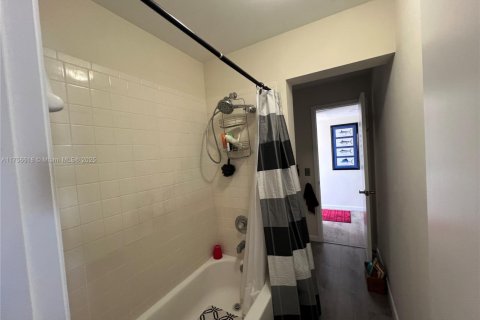 Condo in Homestead, Florida, 1 bedroom  № 1862776 - photo 23