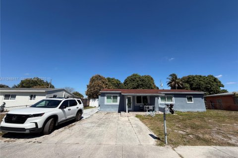 Casa en Miami Gardens, Florida 4 dormitorios, 151.24 m2 № 2032178