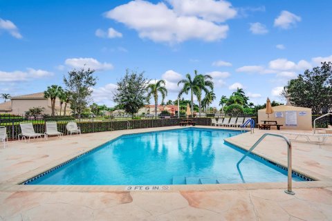 House in Boynton Beach, Florida 4 bedrooms, 195.93 sq.m. № 913219 - photo 1