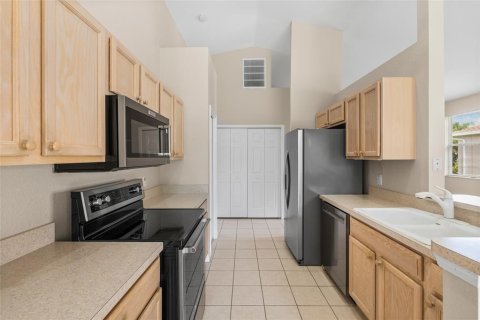 Villa ou maison à vendre à North Port, Floride: 3 chambres, 142.23 m2 № 2389216 - photo 8