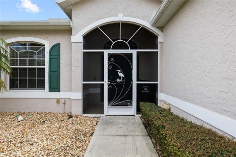 Villa ou maison à vendre à North Port, Floride: 3 chambres, 142.23 m2 № 2389216 - photo 4