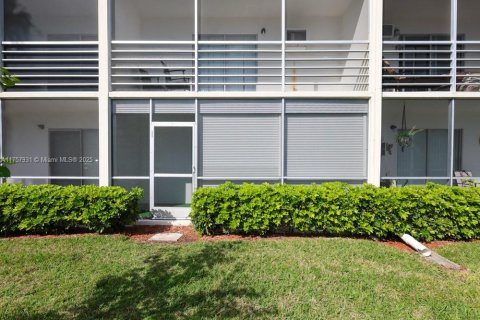 Condo in Boca Raton, Florida, 1 bedroom  № 1874692 - photo 16