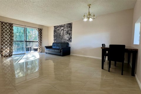 Condo in Davie, Florida, 2 bedrooms  № 1763818 - photo 1