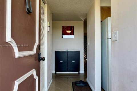 Condo in Davie, Florida, 2 bedrooms  № 1763818 - photo 4