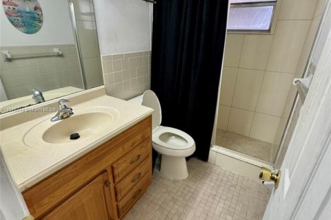 Condo in Davie, Florida, 2 bedrooms  № 1763818 - photo 12