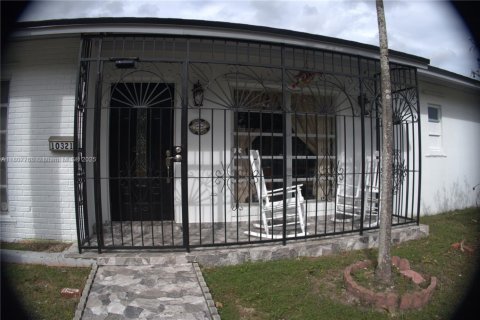 Casa en venta en Miami, Florida, 3 dormitorios, 178.19 m2 № 1867201 - foto 7