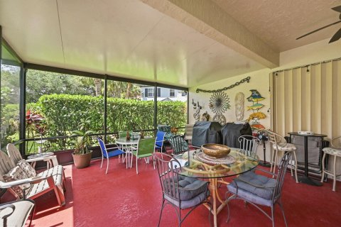 House in Delray Beach, Florida 3 bedrooms, 144.37 sq.m. № 2146965 - photo 29