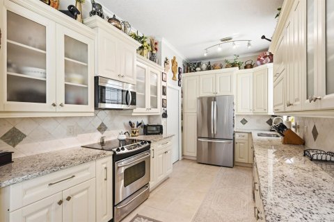 House in Delray Beach, Florida 3 bedrooms, 144.37 sq.m. № 2146965 - photo 5