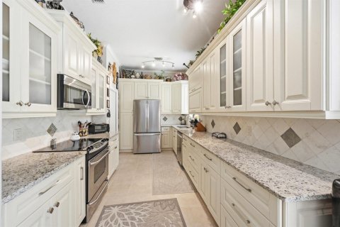 House in Delray Beach, Florida 3 bedrooms, 144.37 sq.m. № 2146965 - photo 6