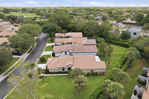 House in Delray Beach, Florida 3 bedrooms, 144.37 sq.m. № 2146965 - photo 3