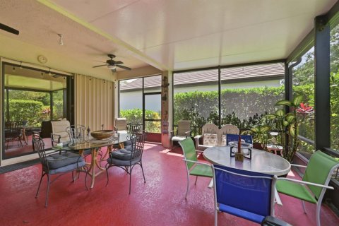 House in Delray Beach, Florida 3 bedrooms, 144.37 sq.m. № 2146965 - photo 30