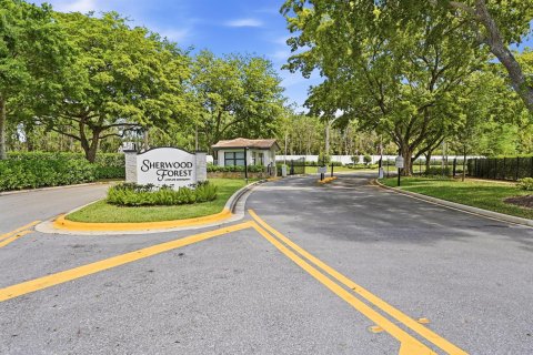 House in Delray Beach, Florida 3 bedrooms, 144.37 sq.m. № 2146965