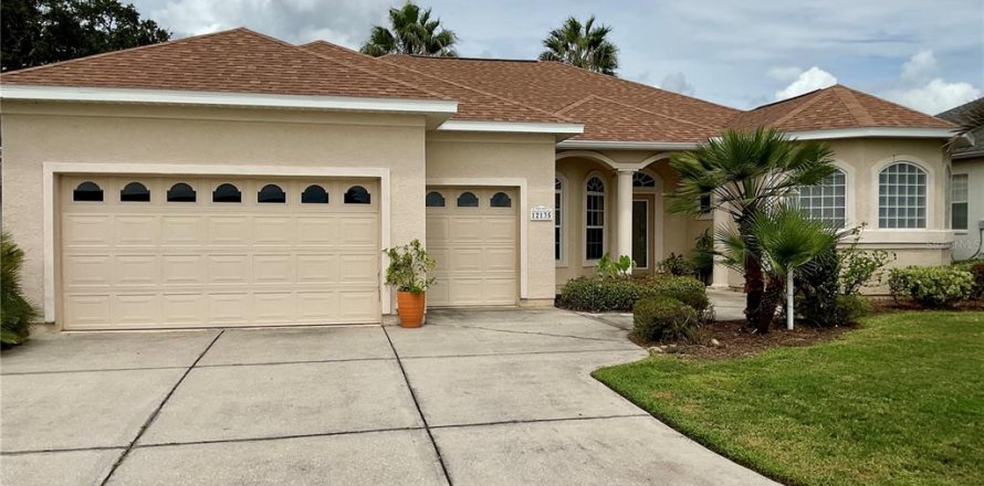 House in Summerfield, Florida 3 bedrooms, 188.68 sq.m. № 1901876