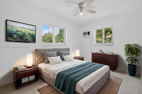 Apartment in Miami, Florida 2 bedrooms, 69.68 sq.m. № 1965789 - photo 11
