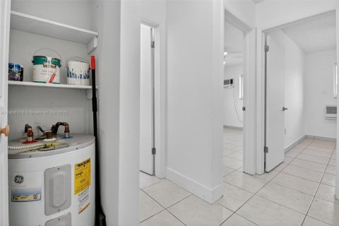 Apartment in Miami, Florida 2 bedrooms, 69.68 sq.m. № 1965789 - photo 7