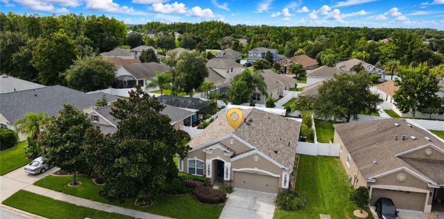 Casa en Land O' Lakes, Florida 4 dormitorios, 179.3 m2 № 2330131