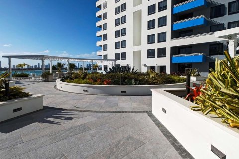 Снять в аренду кондоминиум в Майами-Бич, Флорида 2 спальни, 117.24м2, № 1948124 - фото 16
