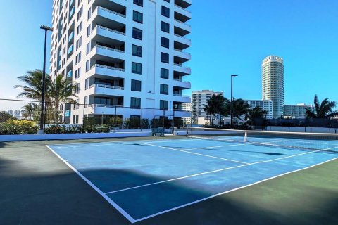 Снять в аренду кондоминиум в Майами-Бич, Флорида 2 спальни, 117.24м2, № 1948124 - фото 13