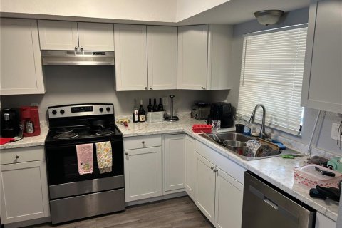 Copropriété à vendre à Pinellas Park, Floride: 2 chambres, 86.86 m2 № 2111139 - photo 2