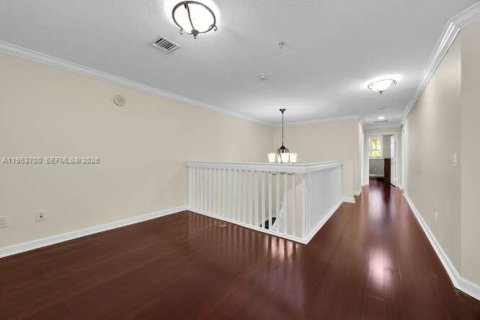 Condominio en venta en Miami, Florida, 2 dormitorios, 202.71 m2 № 2153283 - foto 12