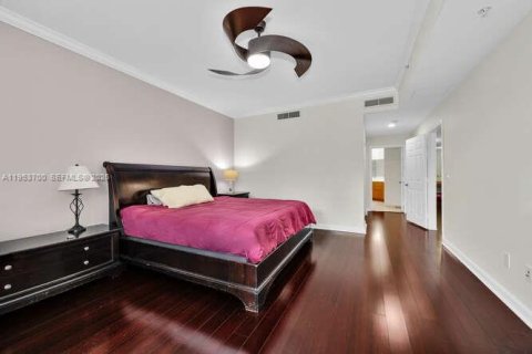 Condominio en venta en Miami, Florida, 2 dormitorios, 202.71 m2 № 2153283 - foto 10