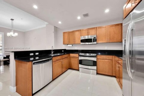 Condominio en venta en Miami, Florida, 2 dormitorios, 202.71 m2 № 2153283 - foto 5