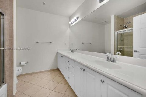Condominio en venta en Miami, Florida, 2 dormitorios, 202.71 m2 № 2153283 - foto 17