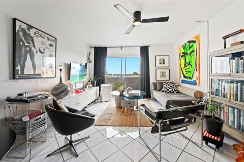 Купить кондоминиум в Майами, Флорида 1 комната, 69.31м2, № 2002329 - фото 12