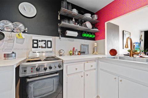 Купить кондоминиум в Майами, Флорида 1 комната, 69.31м2, № 2002329 - фото 6