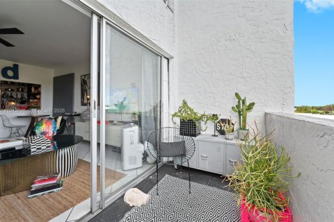 Купить кондоминиум в Майами, Флорида 1 комната, 69.31м2, № 2002329 - фото 16