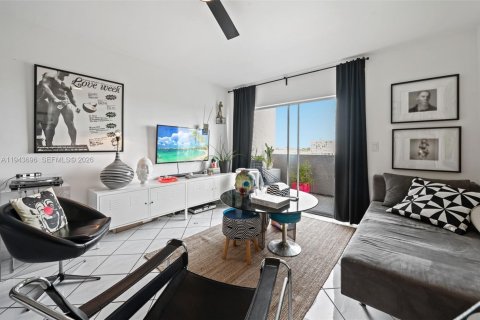 Купить кондоминиум в Майами, Флорида 1 комната, 69.31м2, № 2002329 - фото 19
