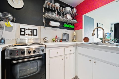 Купить кондоминиум в Майами, Флорида 1 комната, 69.31м2, № 2002329 - фото 7