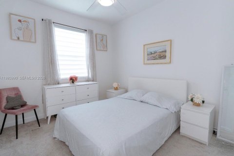 Снять в аренду таунхаус в Хомстед, Флорида 3 спальни, 157.47м2, № 2055677 - фото 23