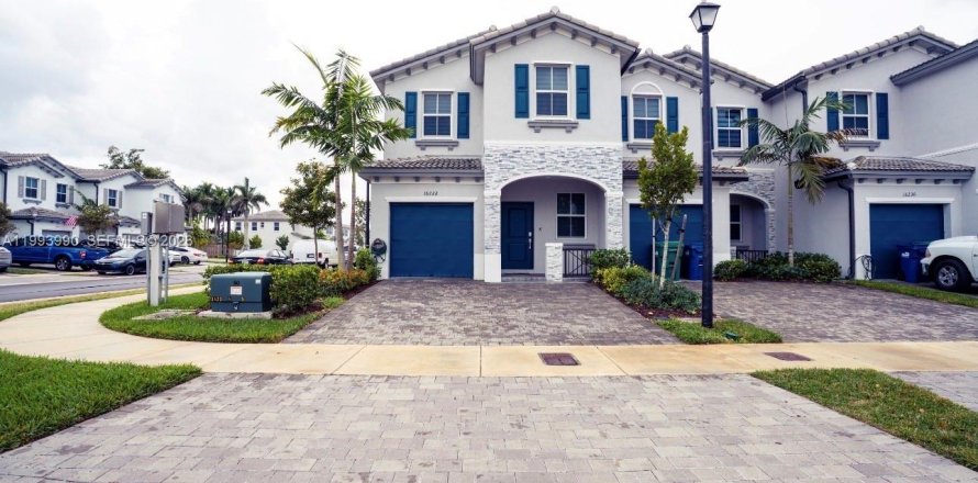 Таунхаус в Хомстед, Флорида 3 спальни, 157.47м2 № 2055677