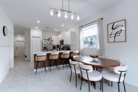 Снять в аренду таунхаус в Хомстед, Флорида 3 спальни, 157.47м2, № 2055677 - фото 15