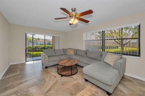 Condo in Clearwater, Florida, 2 bedrooms  № 1641005 - photo 12